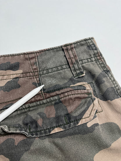 Droken-in Cargo Camuflaje Short - Talla 33